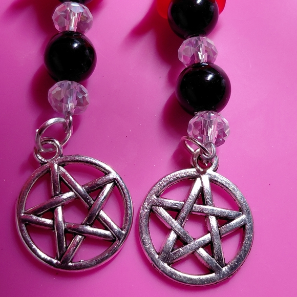Gothic Witchy Red and Black Dangle Earrings With Pentagram Charm 925 Hypoallerge - Picture 5 of 6